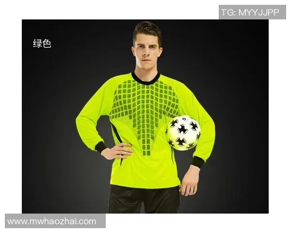 足球球星中山装风采：谁是最时尚的球衣模特？
